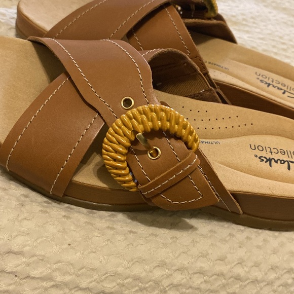 Clarks Reileigh Bay Sandal - Picture 2 of 3